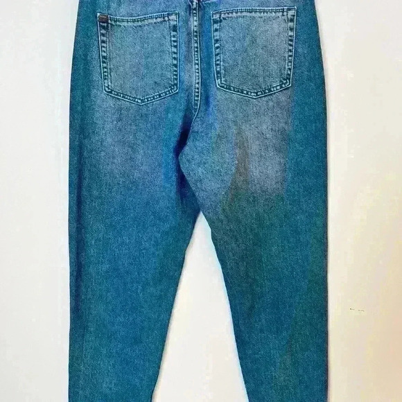 BDG Urban Outfitters Pintuck Mom Jeans - Picture 8 of 11